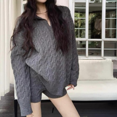 慵懒麻花纹POLO领针织毛衣+高腰针织短裤套装